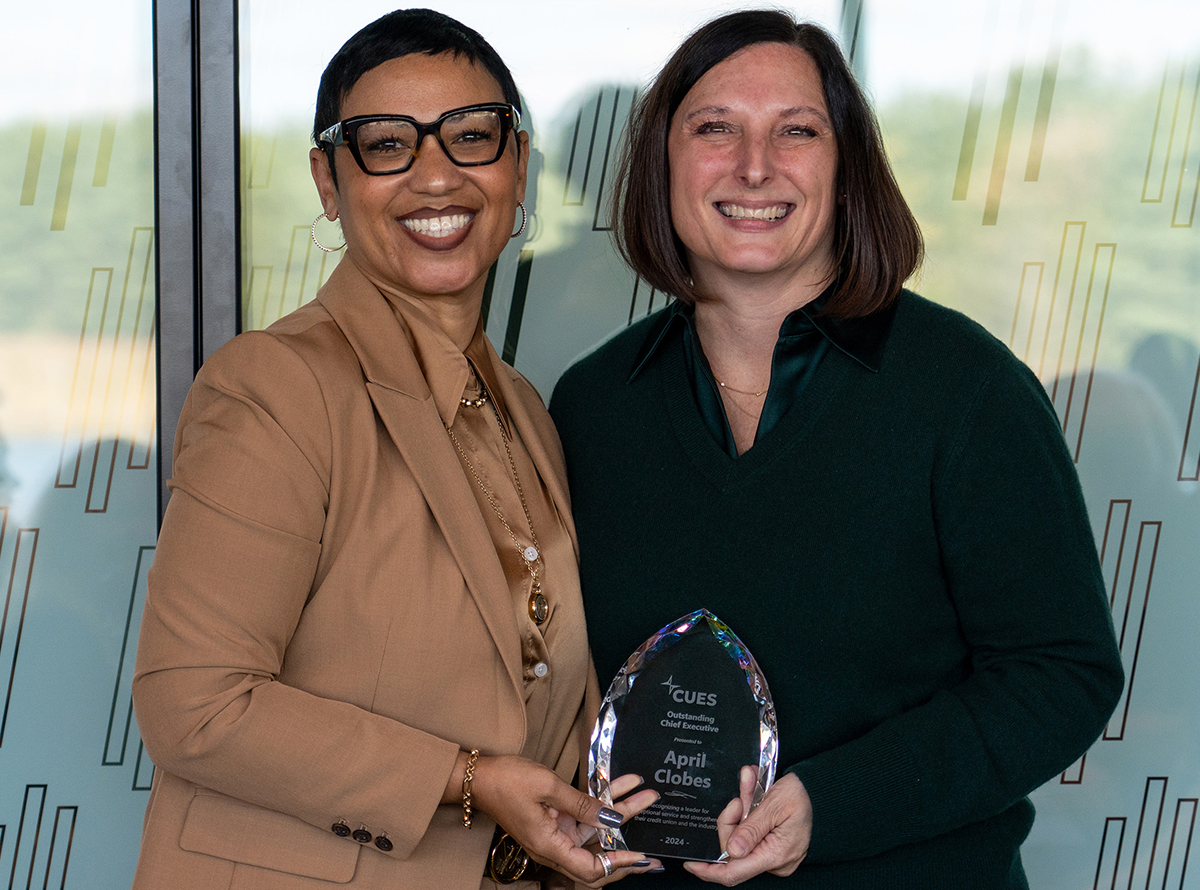 University of Michigan CU CEO and CUES board member Tiffany Ford and Outstanding Chief Executive Award winner April Clobes