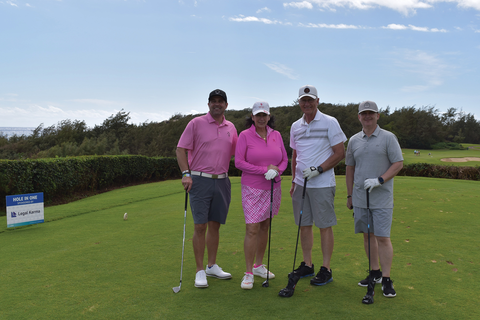 CUES Members Networking at Golf Outing