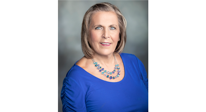 Linda Hoover 2022 Outstanding Chief Executive Award winner